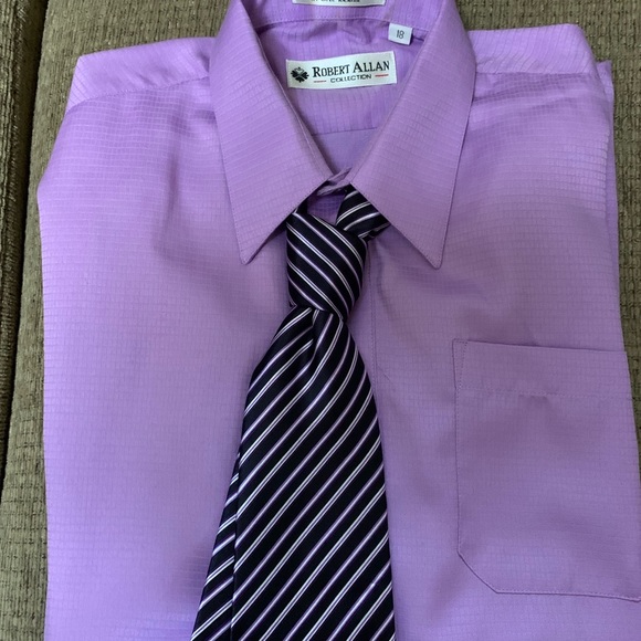 Robert Allan boy shirt purchase at The Bay - Picture 1 of 1